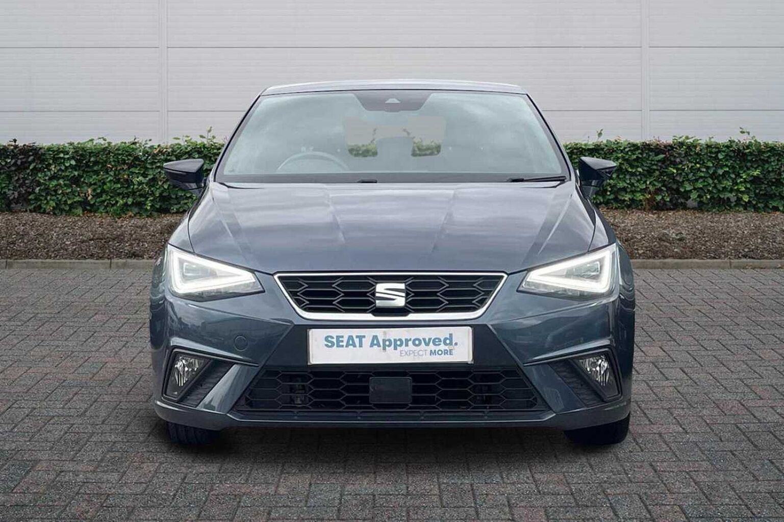 SEAT Ibiza 1.0 TSI 95 FR Edition 5dr*Performance alloys*