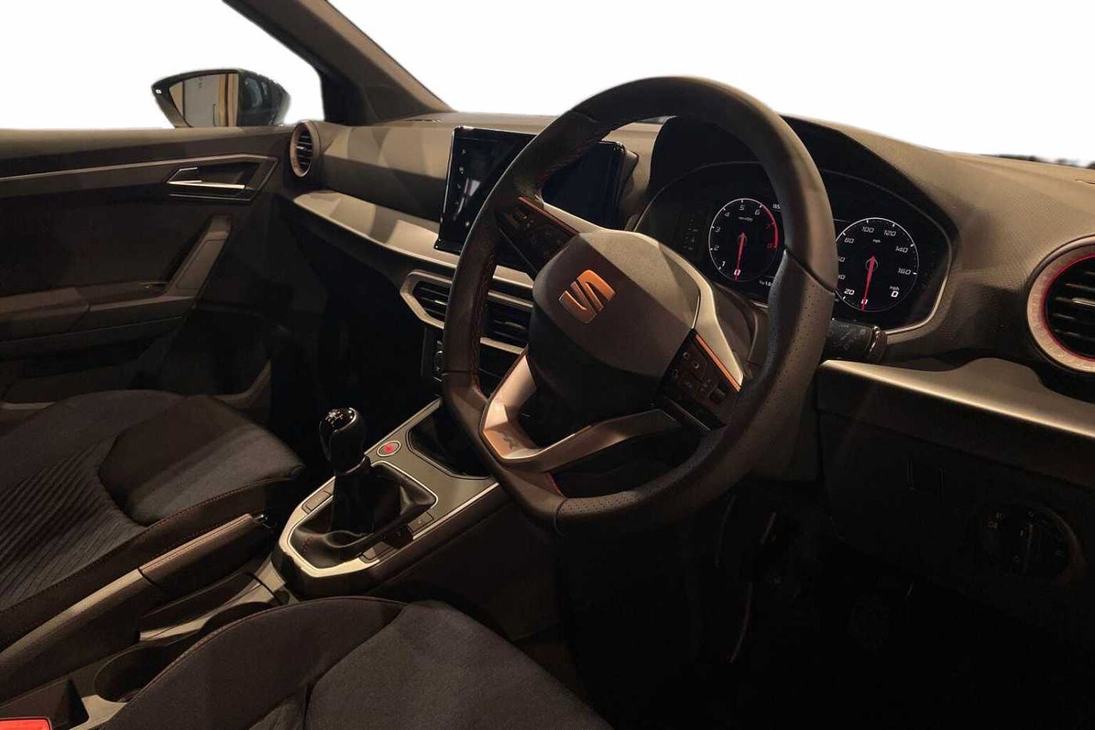 SEAT Arona 1.0 TSI 115 FR Black Edition 5dr*Heated seats, DELIVERY MILES*