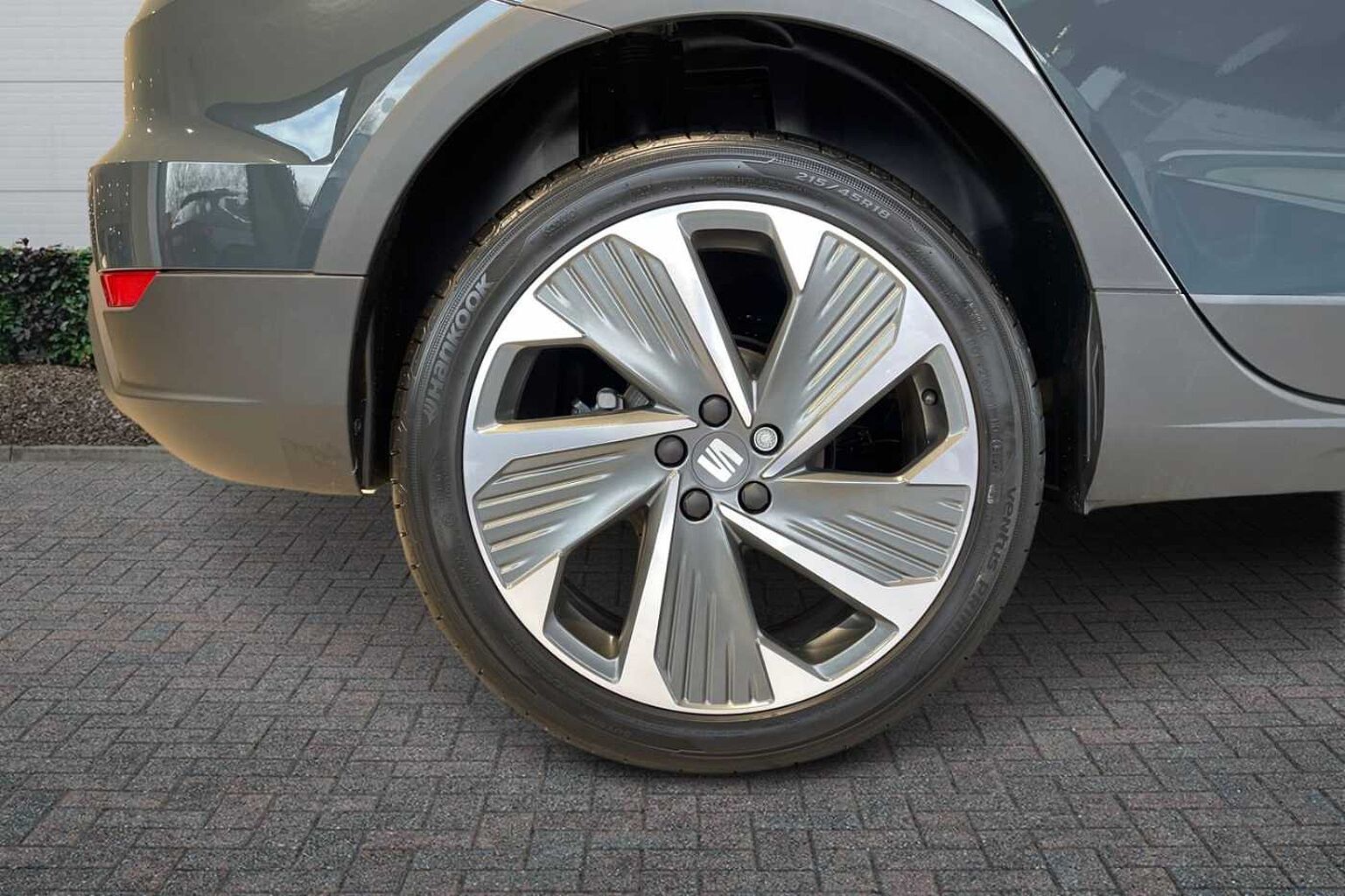 SEAT Arona 1.0 TSI 115 FR Sport 5dr DSG*Heated seats, Performance alloys, DELIVERY MILES*