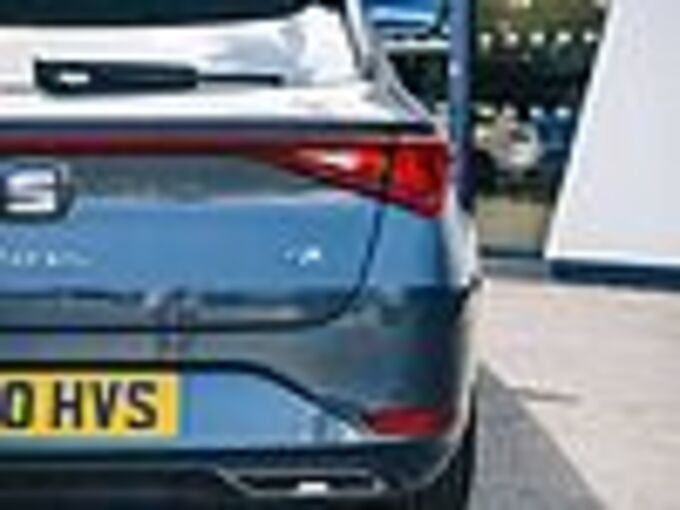 SEAT Leon 1.5 eTSI (150ps) FR DSG Estate 5-Door